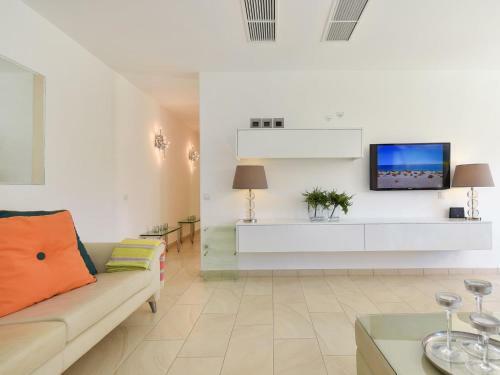 Holiday Home Bungalow Sun Club Em259a