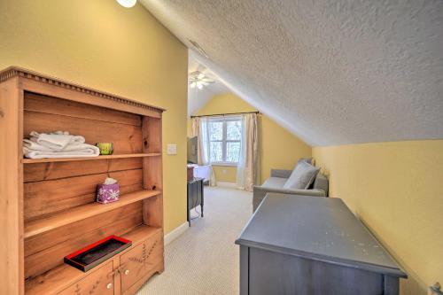 Secluded Waynesville Retreat With Mtn Views!