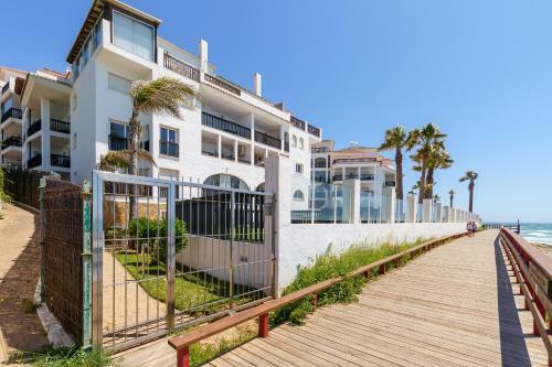 Puerta Del Mar Beachfront And Pool
