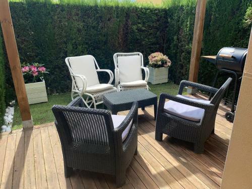 Renovated House With Pools Perfect For Families