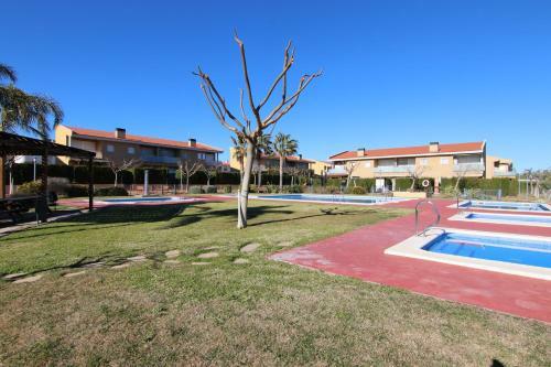 Renovated House With Pools Perfect For Families