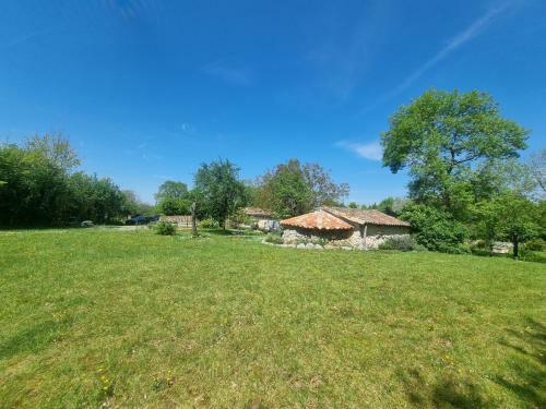 Bed & Breakfast A Servanac Chambre Privative Dans Un Jardin Bucolique