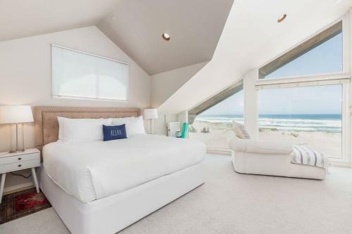 New!! Sand Dollar - Beachfront, Family Friendly Home With Highspeed Internet!