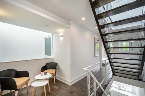 The Gallery Stunning 6bd House W Spa And Parking