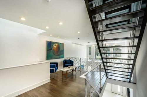 The Gallery Stunning 6bd House W Spa And Parking