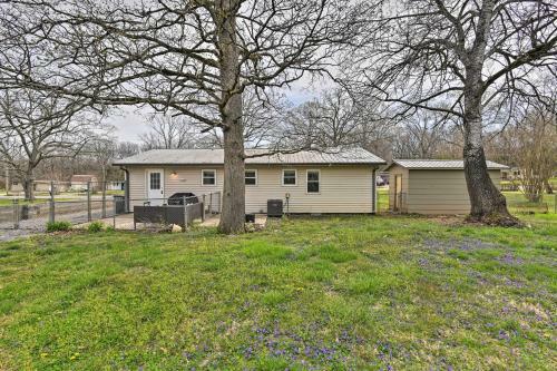 Cozy Murfreesboro Home With Furnished Patio!