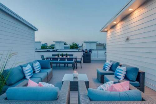 4 Connecting Condos - Sleeps 32 To 36 - Firepits - Garages - Rooftops Decks - Great Views - Security