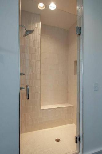 4 Connecting Condos - Sleeps 32 To 36 - Firepits - Garages - Rooftops Decks - Great Views - Security