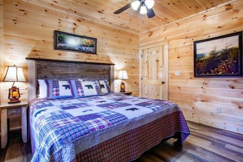 Swimming Bears Lodge Two Cabins With Pools And Hottubs
