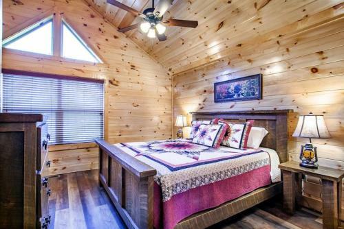 Swimming Bears Lodge Two Cabins With Pools And Hottubs