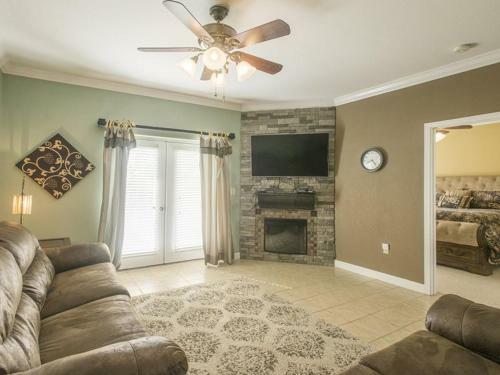 Apartamento Mvc - Unit 1103 - Smoky Retreat