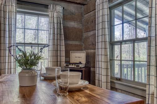 Bear Creek Cabin Cabin