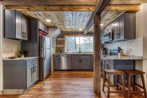 Bear Creek Cabin Cabin