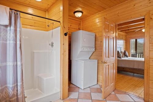 Blue Ridge Refuge Cabin