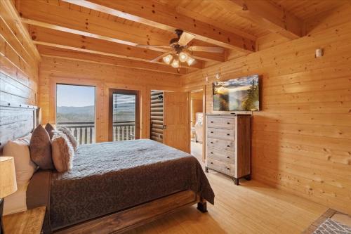 Blue Ridge Refuge Cabin