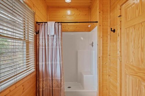 Blue Ridge Refuge Cabin