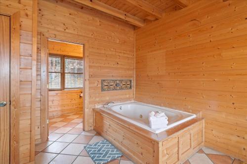 Blue Ridge Refuge Cabin