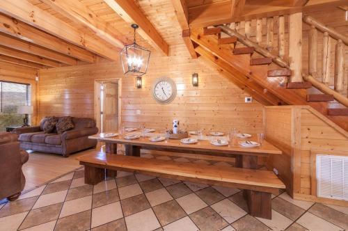 Blue Ridge Refuge Cabin