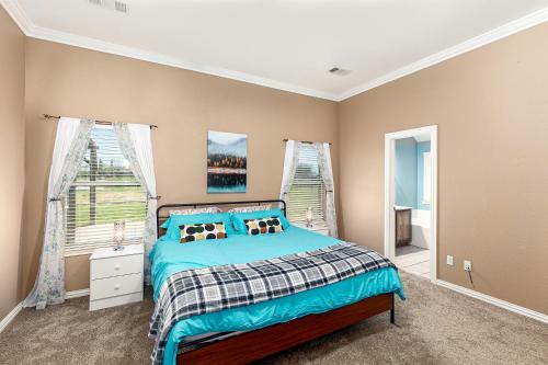 10408 Country View