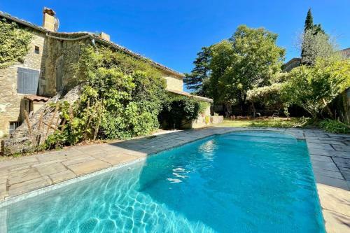 Villa Cocottes de Lussan 6 Personnes Piscine