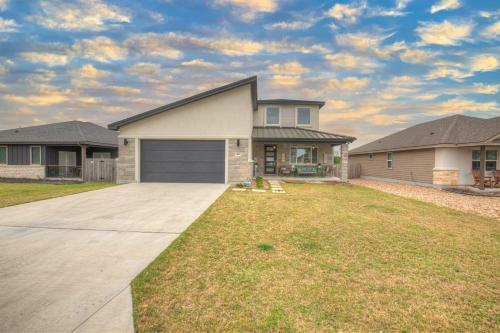 New! Sweet Haus With Fire Pit-mins To Lake Travis!