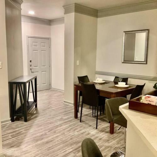 An Amazing 2 Bedroom/2 Full Bath Apartment Unit With Desk