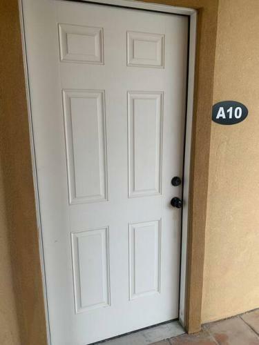 Apartamento Comfortable Condo With Fast Wifi & Free Parking