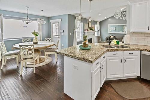 Entertainment Dream Large Home With 7 Bedrooms Sleeps 20+