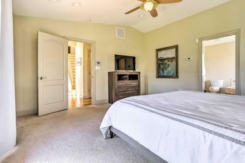 Pet-friendly Bentonville Cabin With Mtn Views!