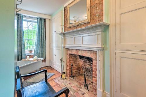 Historic Hammond House With Wine Country View