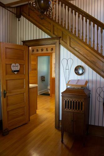 Harbor Hill House