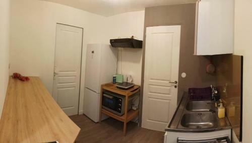 Hostal Chambre 12m2 Avec Balcon Proche Saclay, Massy Rer