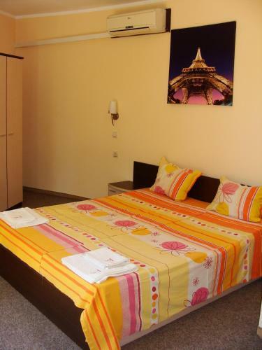 Sunny Paradise Hotel