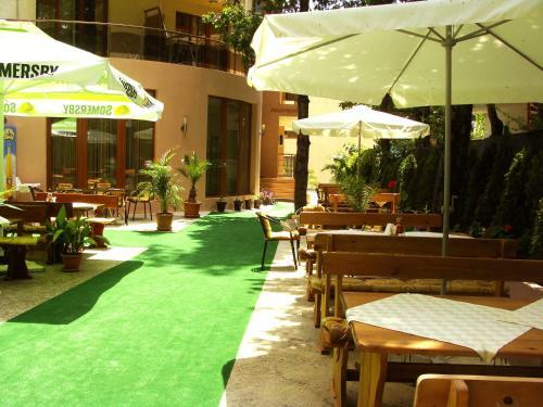 Sunny Paradise Hotel