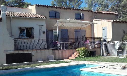 Villa Proven�ale Avec Piscine