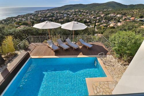 Ferienhaus Petites Maures, Meerblick Und Eigener Pool