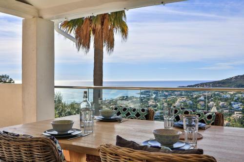Ferienhaus Petites Maures, Meerblick Und Eigener Pool