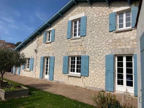 Spacieuse Villa � 100m de La Plage de St Palais Sur Mer