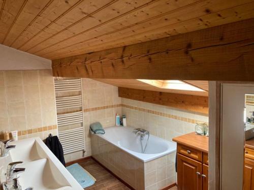 Spacieuse Villa � 100m de La Plage de St Palais Sur Mer