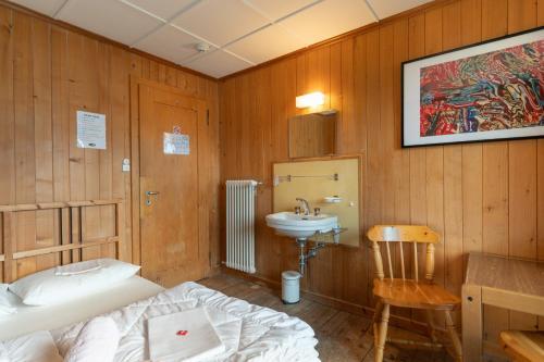 Lake Lodge Hostel