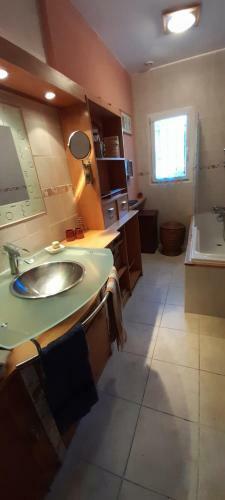 Tranquilit� Et Piscine En Provence Verte