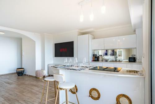 Apartamento Monaco Border, Sea View, Terrace, Free Parking