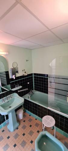 Garabit Hotel