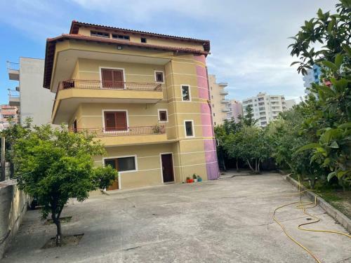 Hostal Guest House Barjami