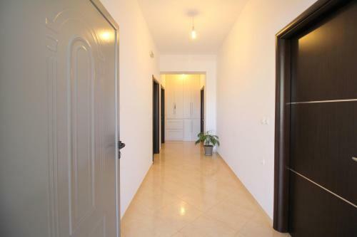 Erjon Apartments
