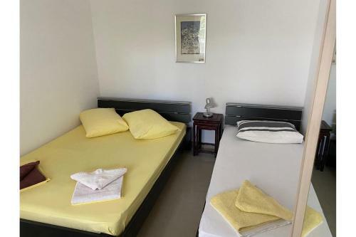 Apartment Nuka - One Bedroom Apartment With Terrace