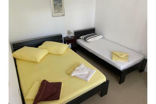 Apartment Nuka - One Bedroom Apartment With Terrace