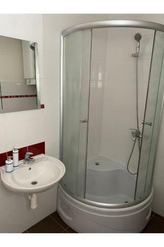 Apartment Nuka - One Bedroom Apartment With Terrace
