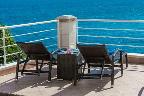 Villa K Dubrovnik - Five Bedroom Villa With Private Sea Access