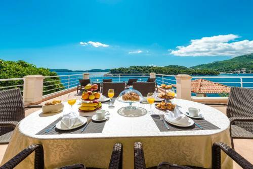Villa K Dubrovnik - Five Bedroom Villa With Private Sea Access